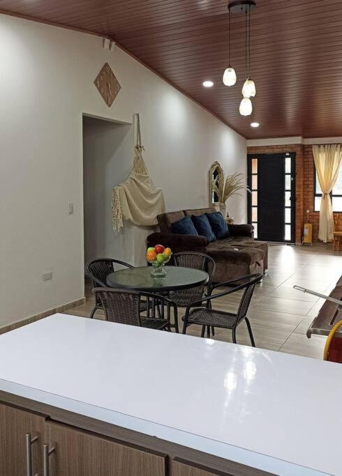 Hermosa Casa Campestre Moderna "Rancho La Marina" Chiquinquirá Buitenkant foto
